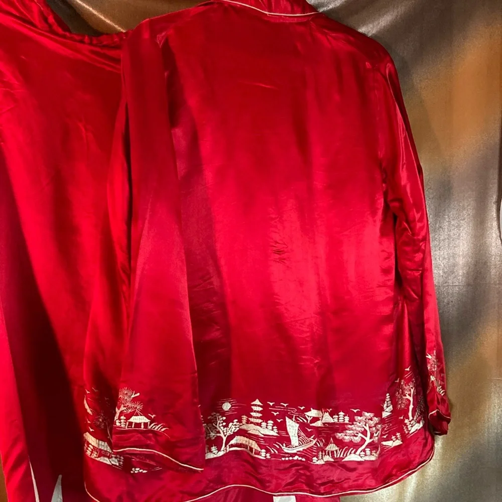 Elegant Red Satin Women's Sleepwear‎ Set. Box G